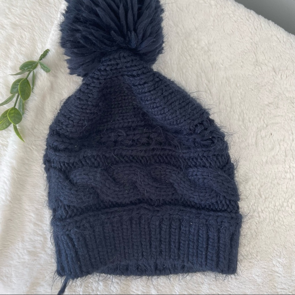 🍂3/$20 Hollister Puffball Beanie